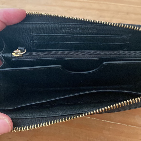 Michael Kors Black Saffiano Leather Wallet w/ Wristlet - Picture 3 of 6